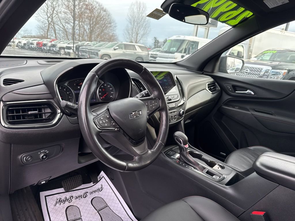 Used 2022 Chevrolet Equinox RS w/ RS Leather Package image 23