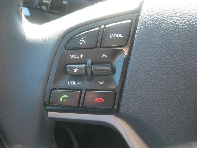 Used 2017 Hyundai Tucson Sport w/ Cargo Package image 30