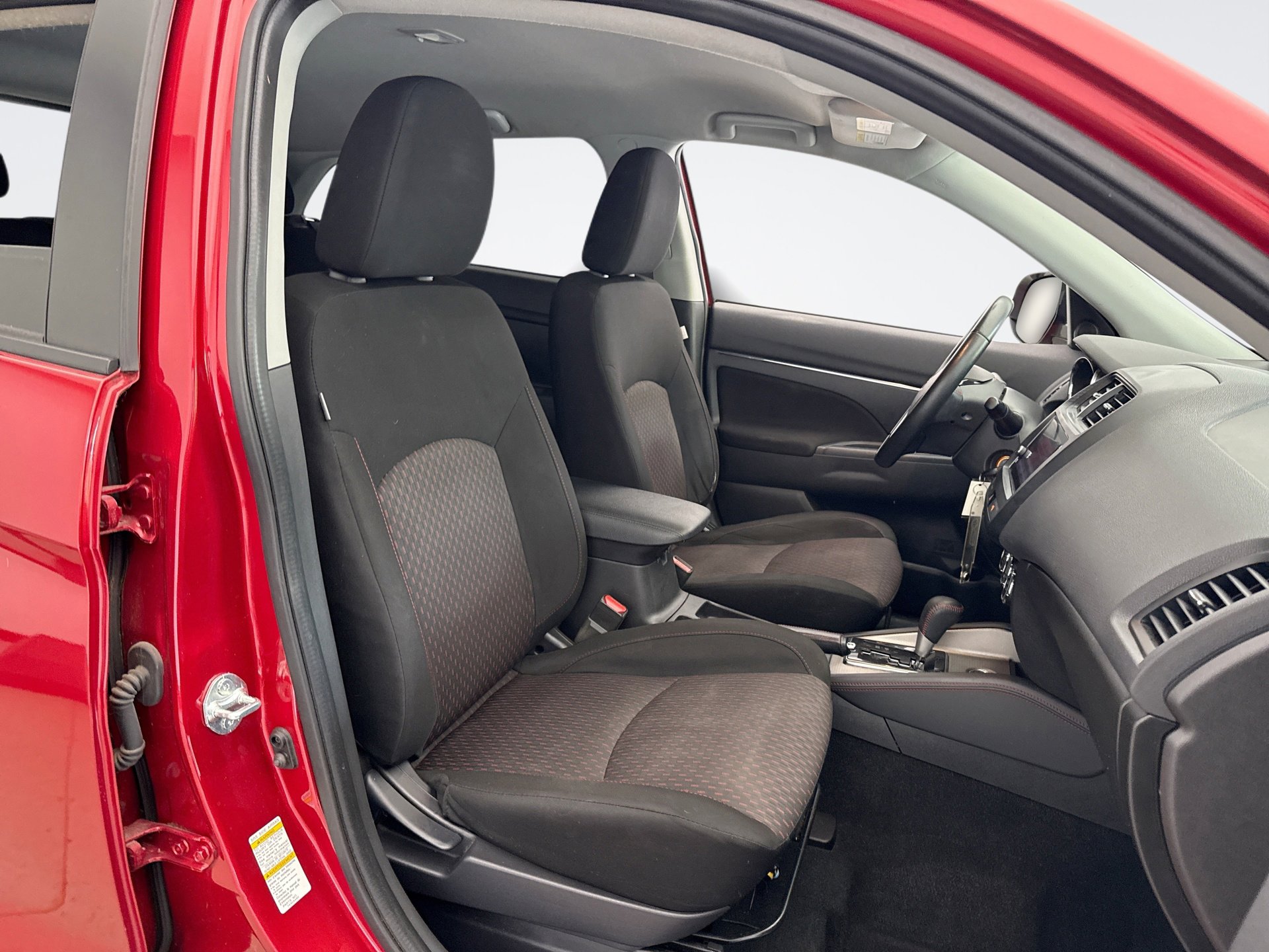 Used 2019 Mitsubishi Outlander Sport ES image 16