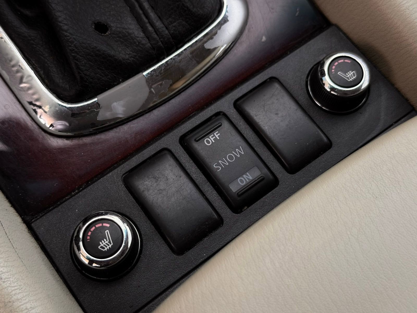 Used 2016 INFINITI QX50 2WD w/ Premium Plus Package image 46