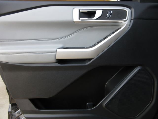 Certified 2023 Ford Explorer XLT w/ Equipment Group 202A image 9