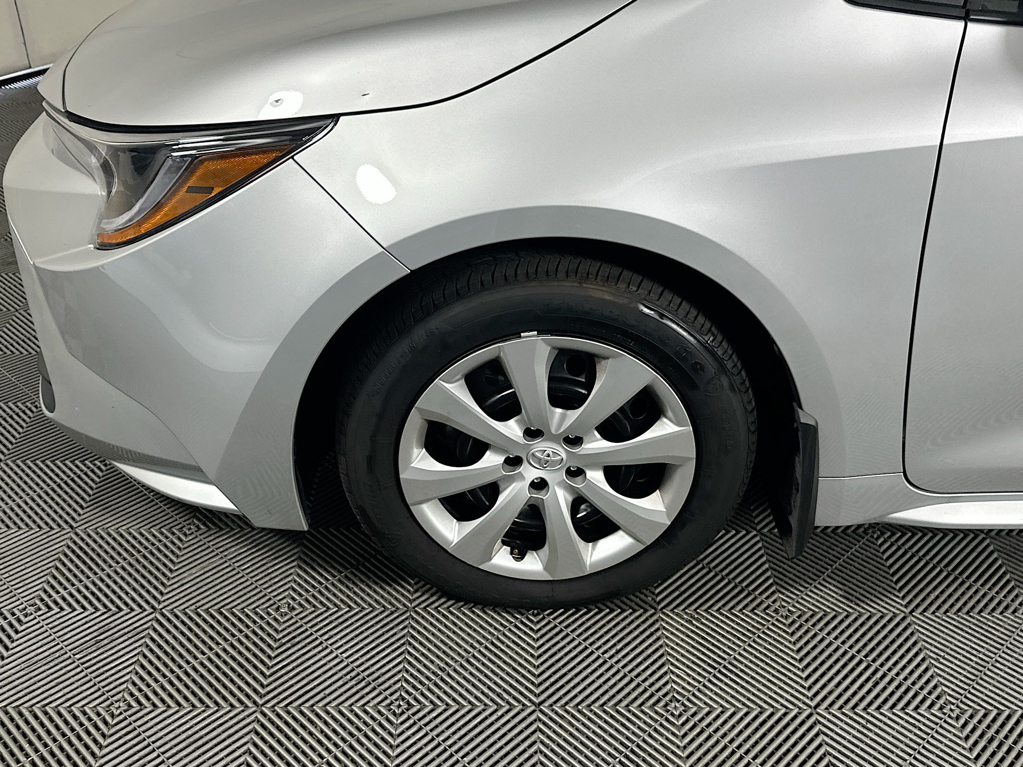 Certified 2025 Toyota Corolla LE FWD image 11