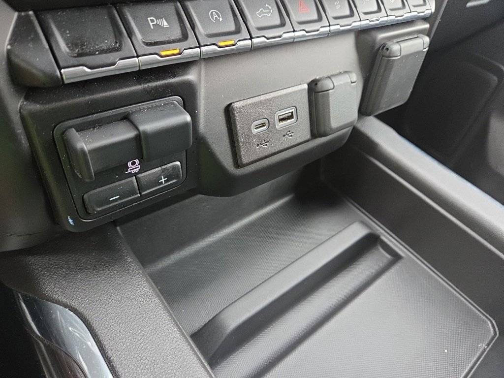 Used 2022 Chevrolet Silverado 1500 LTZ image 28