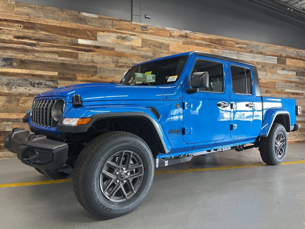 New 2026 Jeep Gladiator Sport image 17