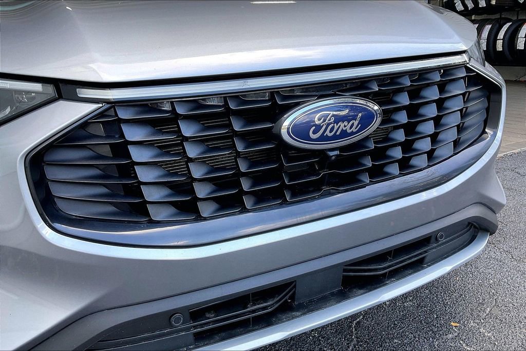 Used 2024 Ford Escape Platinum AWD/4WD image 26