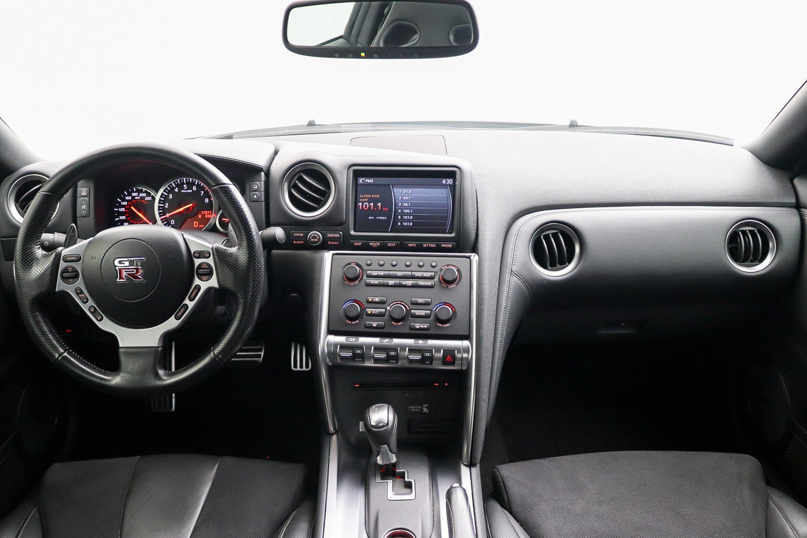 Used 2009 Nissan GT-R Premium AWD/4WD image 15