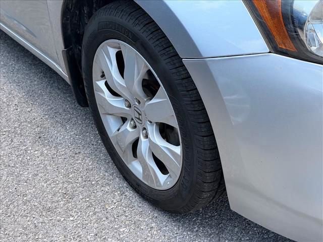 Used 2010 Honda Accord EX-L image 16