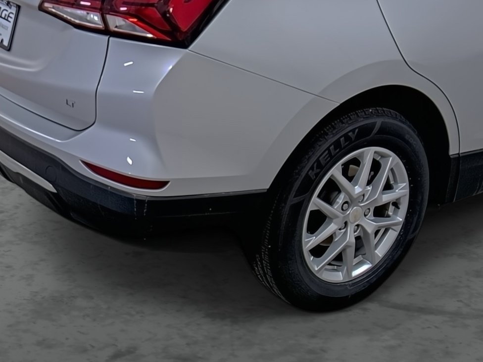 Used 2022 Chevrolet Equinox LT FWD image 12