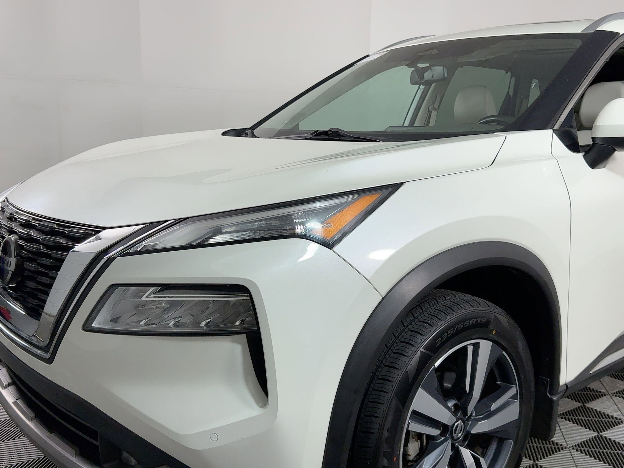 Used 2021 Nissan Rogue SL w/ Premium Package image 19