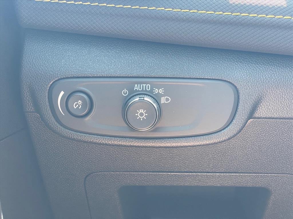 New 2026 Chevrolet TrailBlazer ACTIV w/ Convenience Package FWD image 19