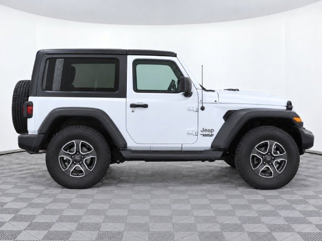 Used 2018 Jeep Wrangler Sport AWD/4WD image 10