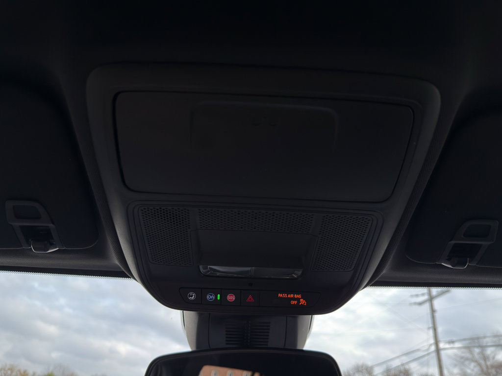 Used 2026 Chevrolet Equinox LT w/ Convenience Package II image 32