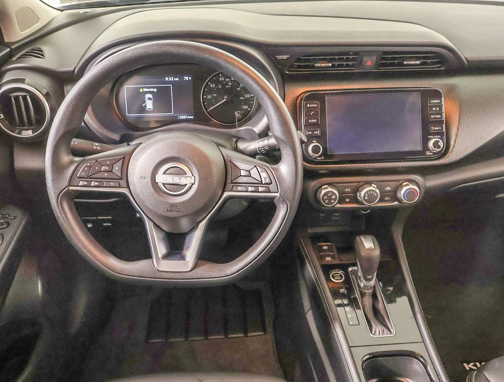 Used 2024 Nissan Kicks SV w/ Exterior Package image 8