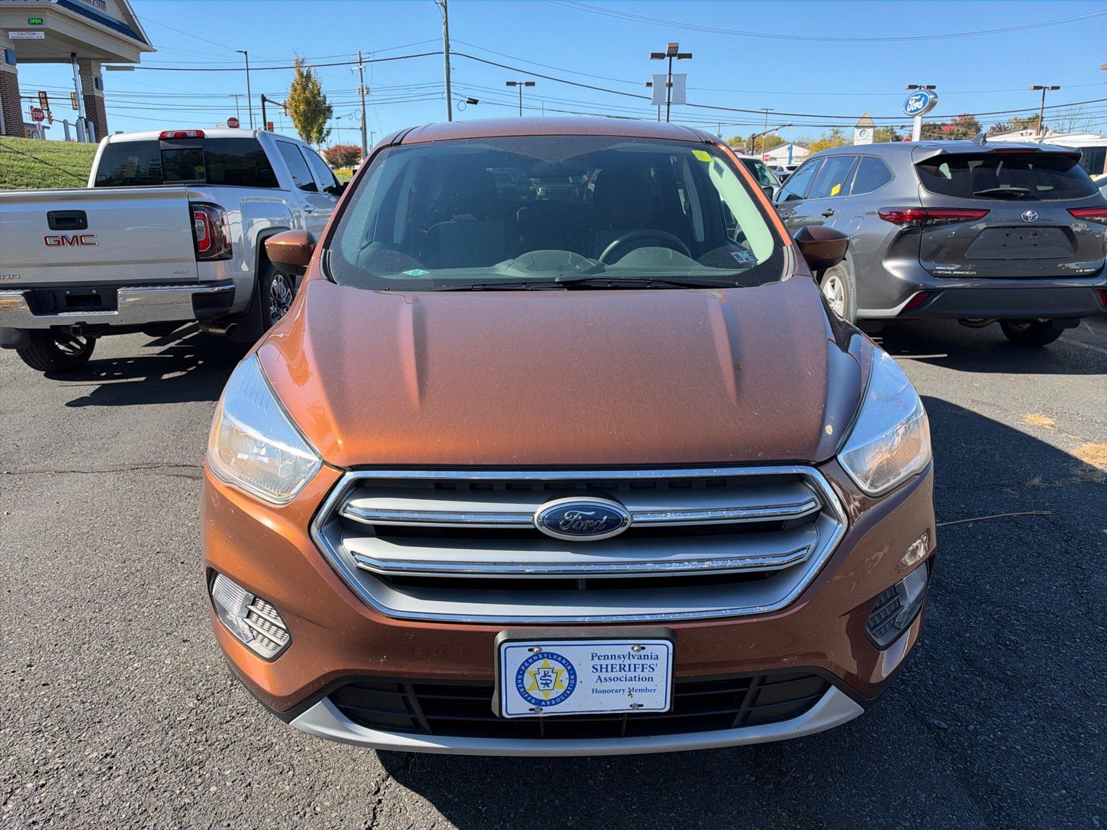 Used 2017 Ford Escape SE AWD/4WD image 2