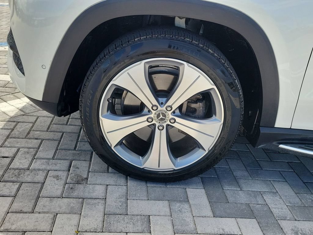 Used 2022 Mercedes-Benz GLS 450 4MATIC image 13