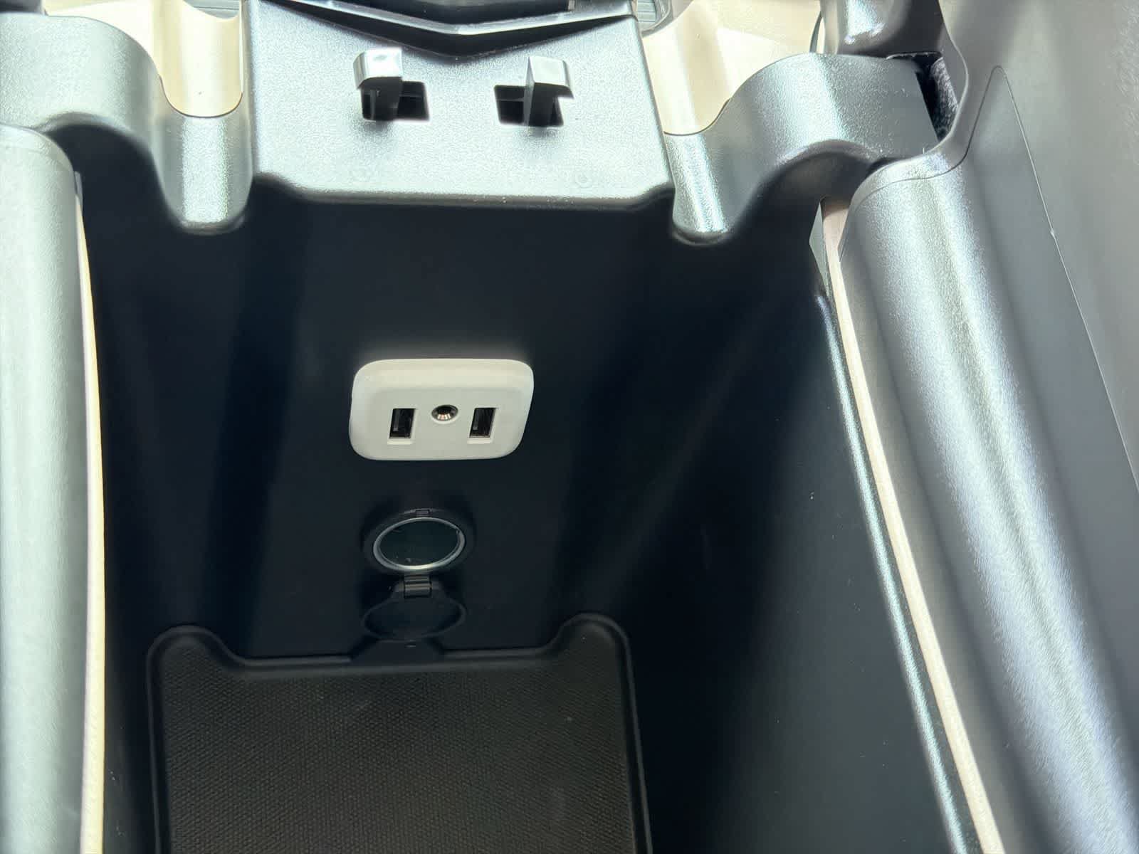 Used 2020 Buick Envision Premium AWD/4WD image 32