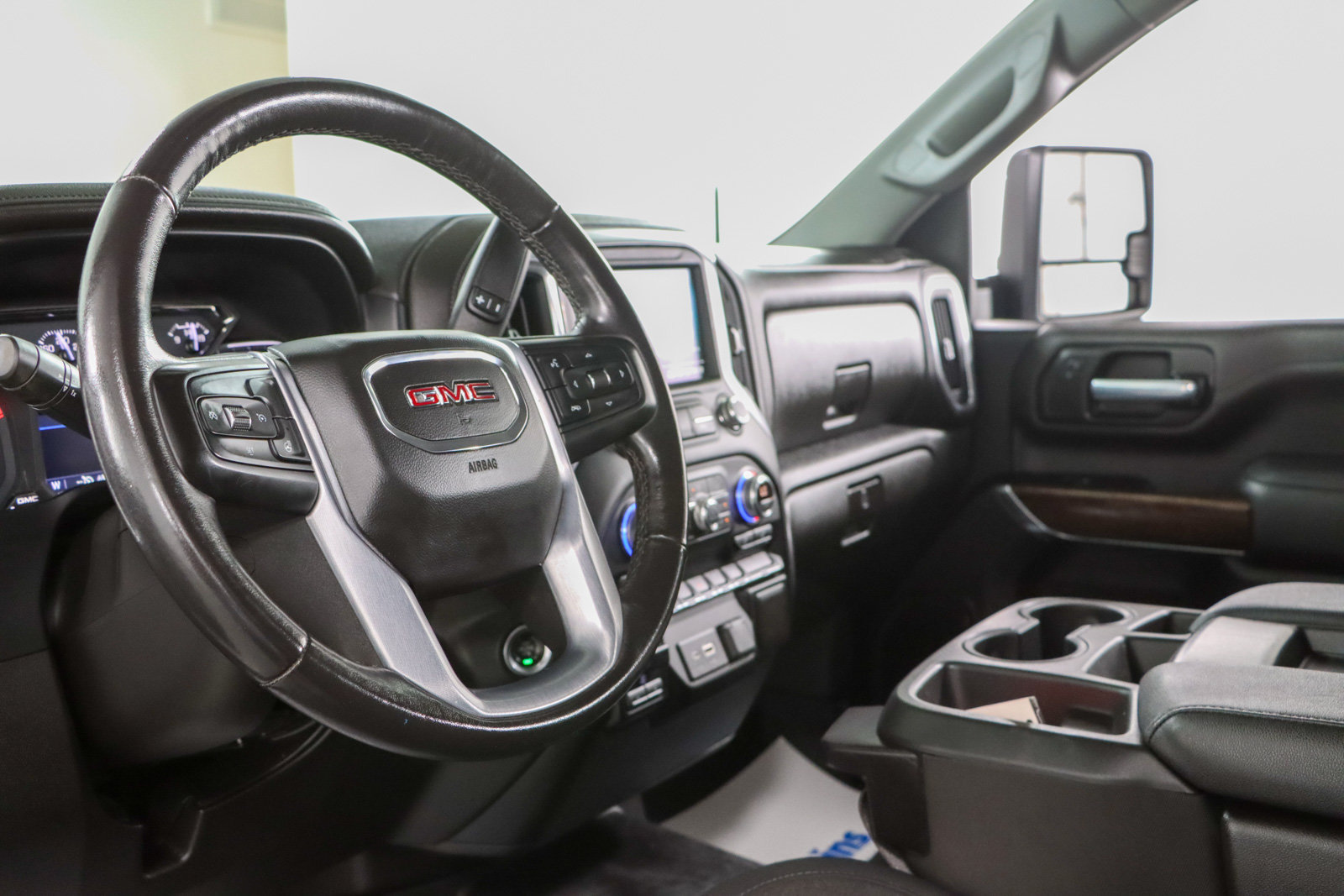 Used 2021 GMC Sierra 2500 SLE w/ SLE Value Package; AWD/4WD image 24