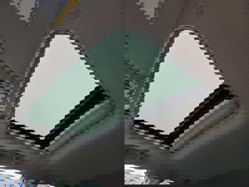 Used 2021 Toyota Sienna XLE image 18