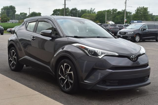 Used 2019 Toyota C-HR XLE FWD image 10