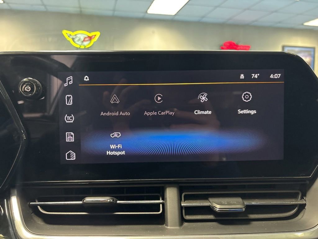 Used 2024 Chevrolet Trax ACTIV w/ Sunroof Package FWD image 29