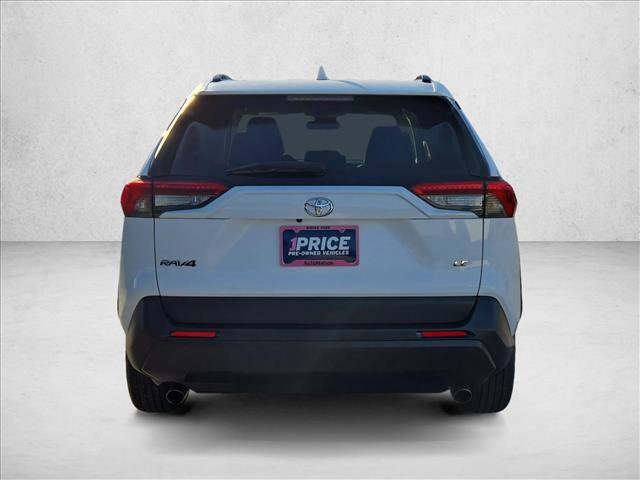 Used 2021 Toyota RAV4 LE FWD image 7