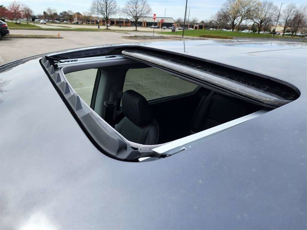 Used 2024 Honda Odyssey Touring image 4