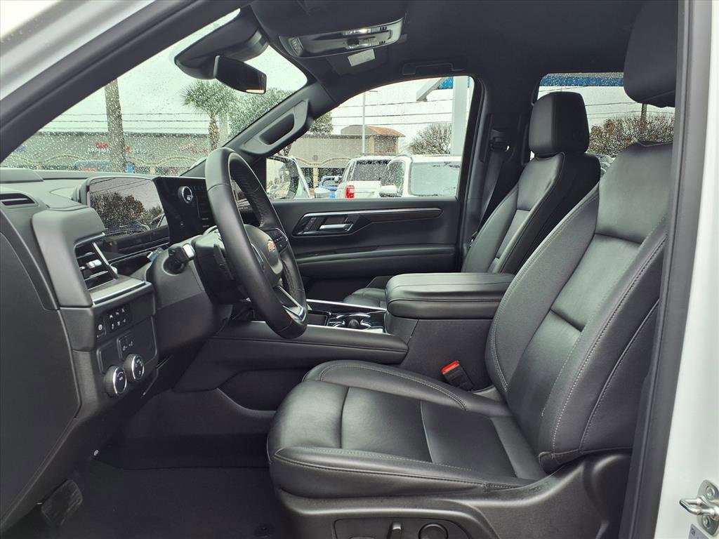 Used 2025 Chevrolet Tahoe LT image 17
