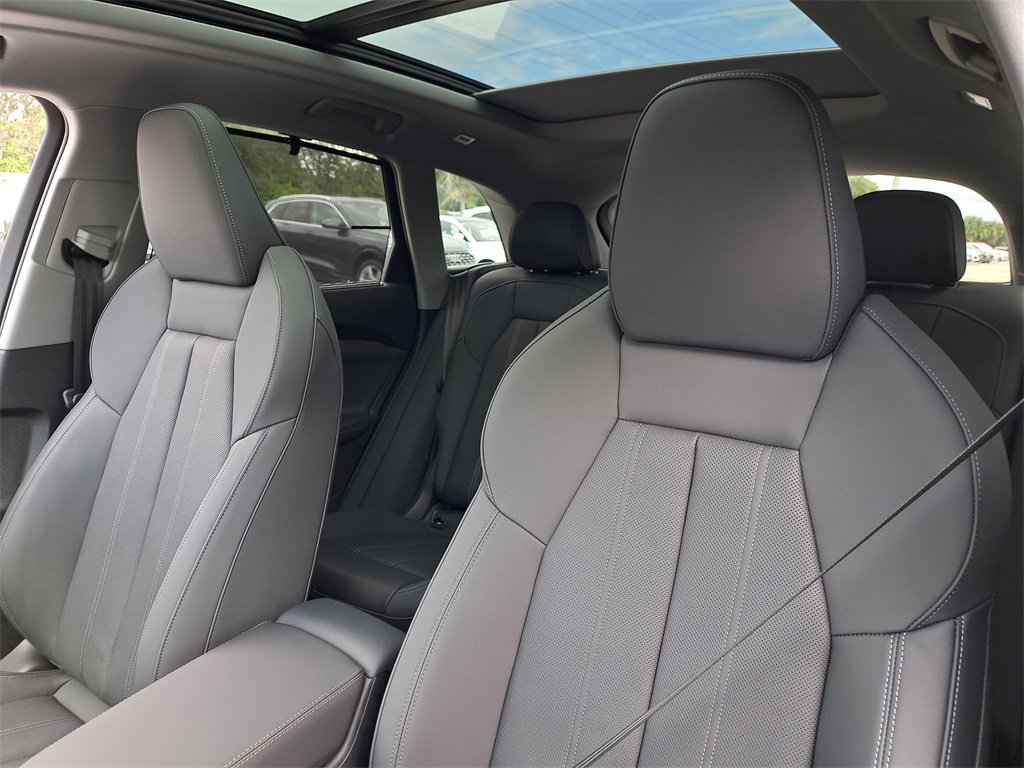 New 2025 Audi Q5 Premium Plus image 17