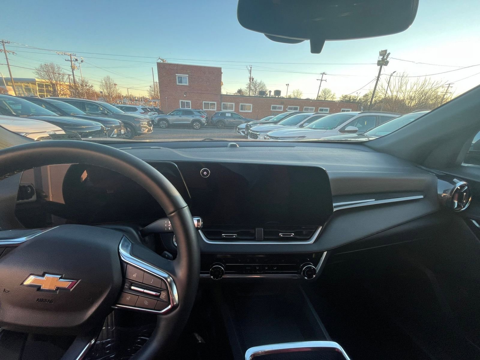 Used 2025 Chevrolet Equinox LT image 33