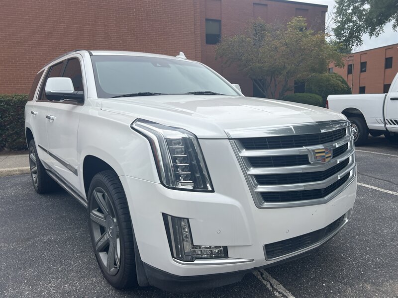 Used 2016 Cadillac Escalade Premium AWD/4WD image 10