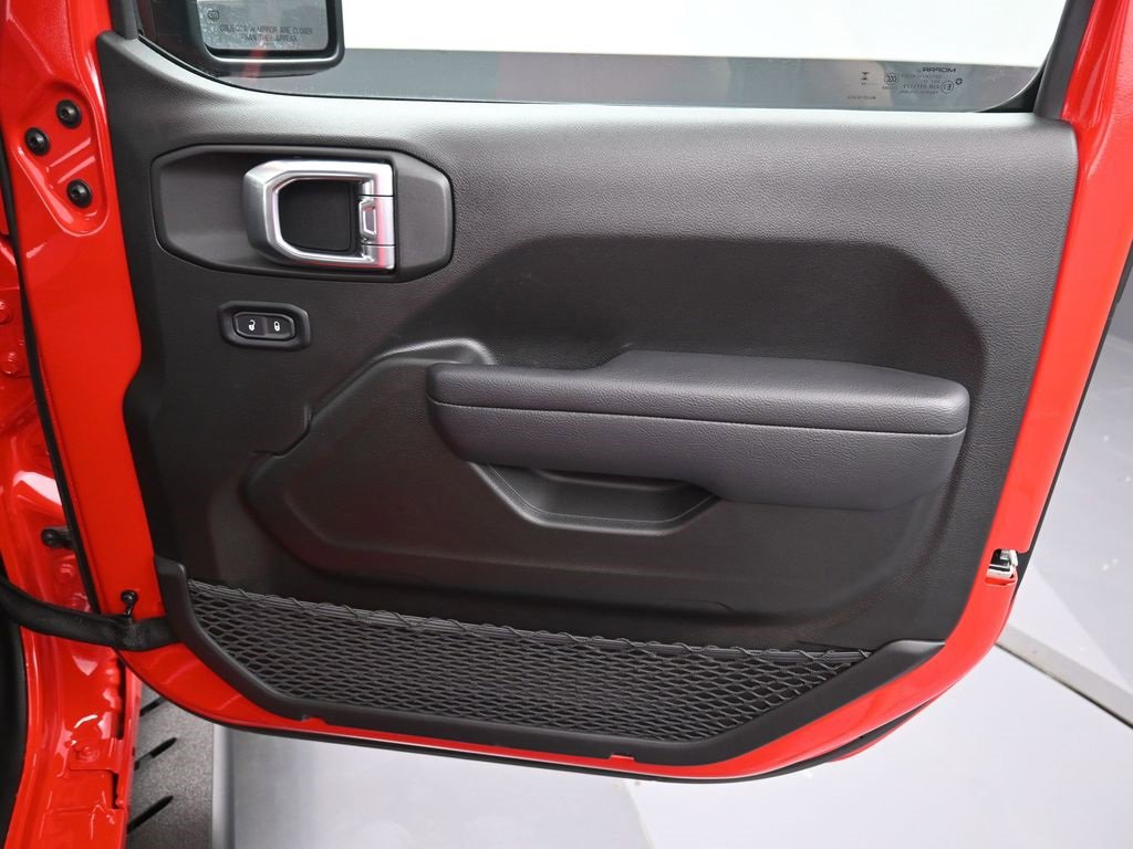 Used 2024 Jeep Wrangler Unlimited w/ Convenience Group image 31