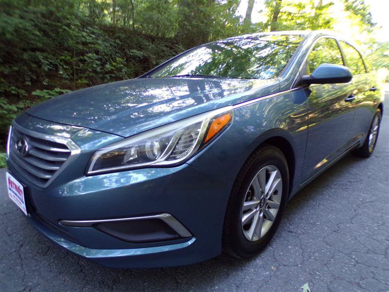 Used 2017 Hyundai Sonata SE FWD image 3