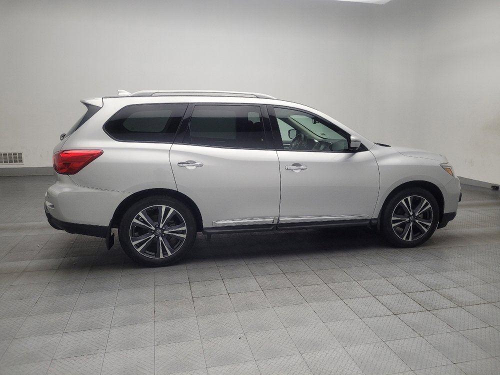 Used 2019 Nissan Pathfinder Platinum image 10