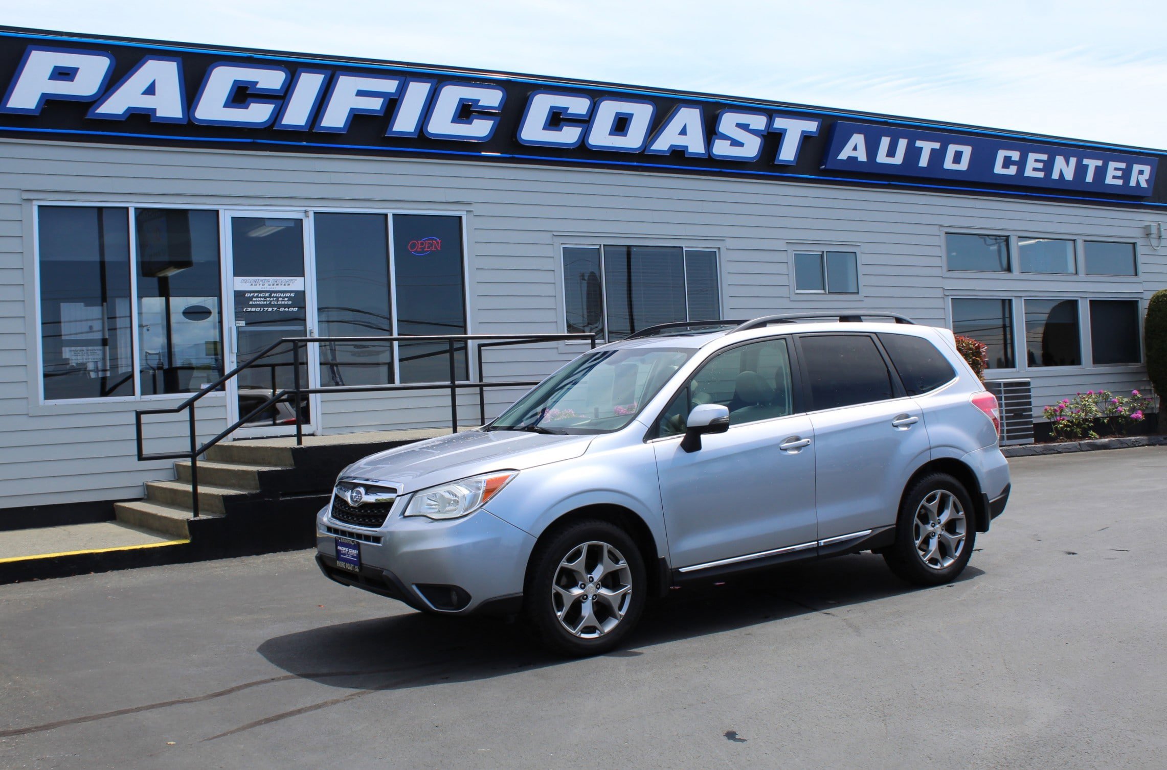 Used 2016 Subaru Forester 2.5i Touring w/ Eyesight & Navigation System