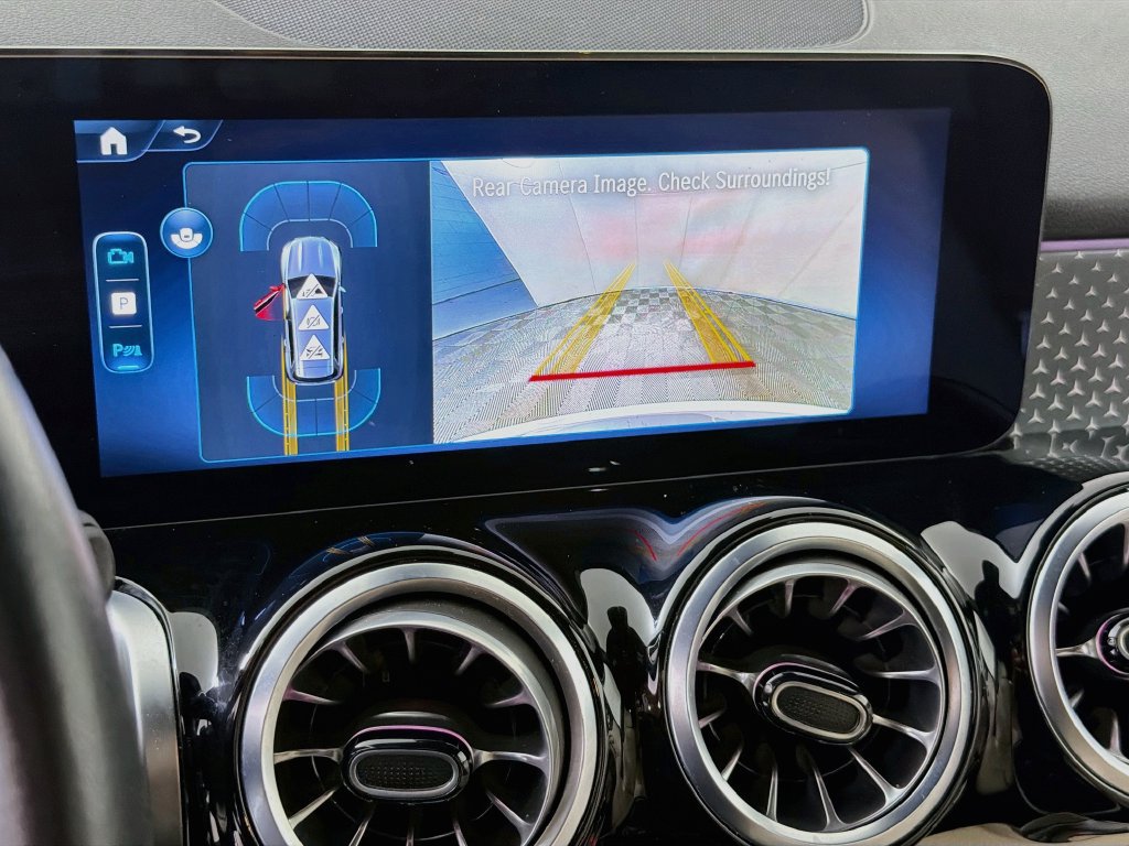 Used 2025 Mercedes-Benz GLB 250 image 15