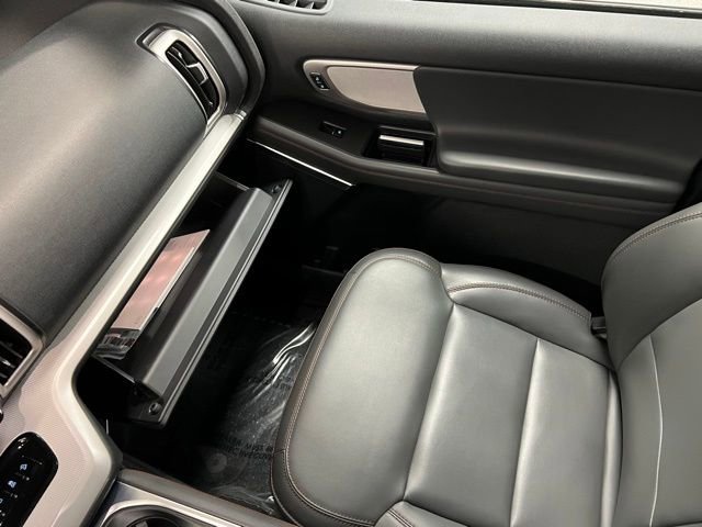 Used 2025 Ford Expedition Max Active AWD/4WD image 40