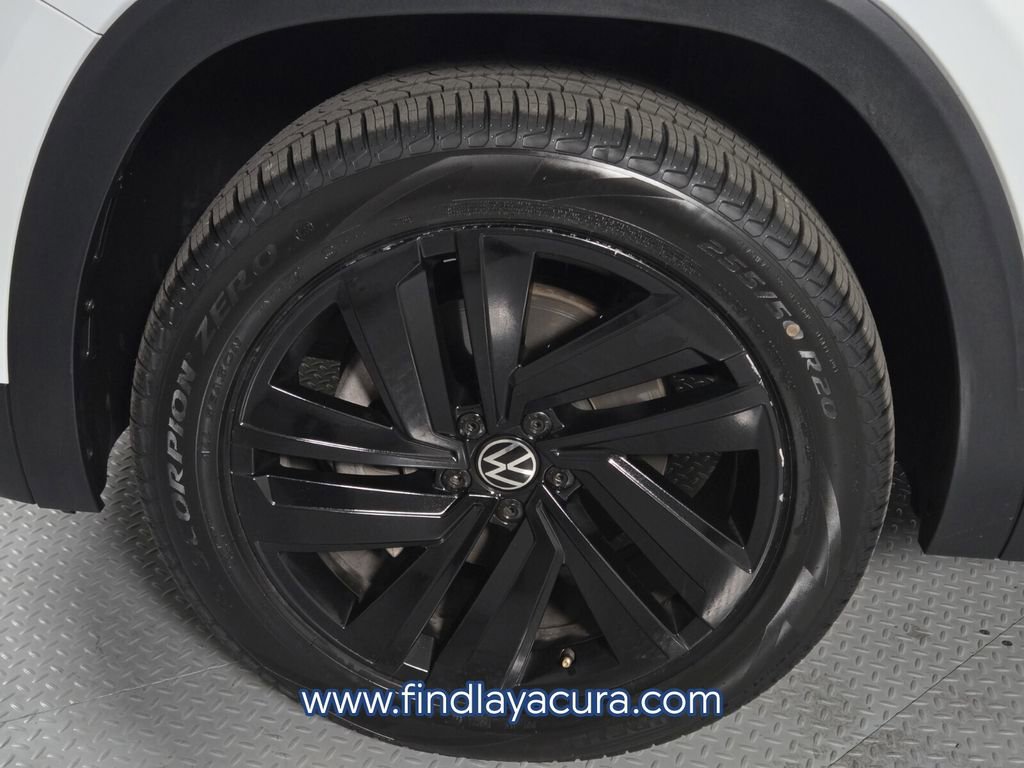 Used 2022 Volkswagen Atlas Cross Sport SE FWD image 11