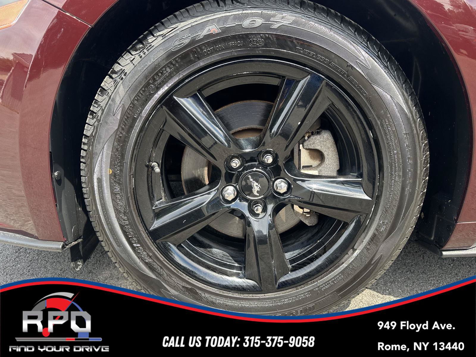 Used 2018 Ford Mustang Coupe RWD image 10