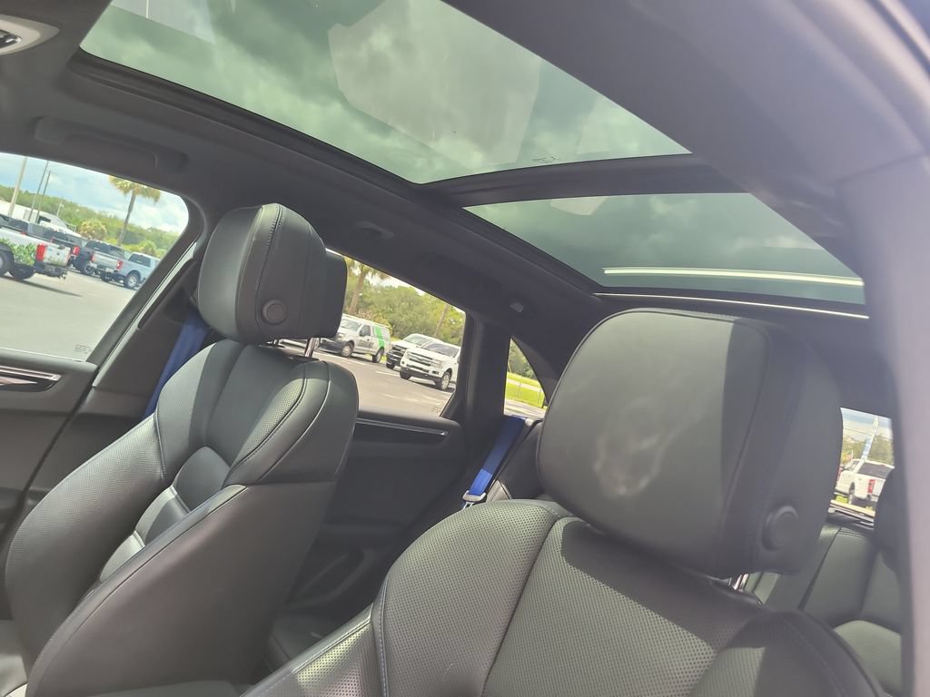 Used 2022 Porsche Macan S AWD/4WD image 19