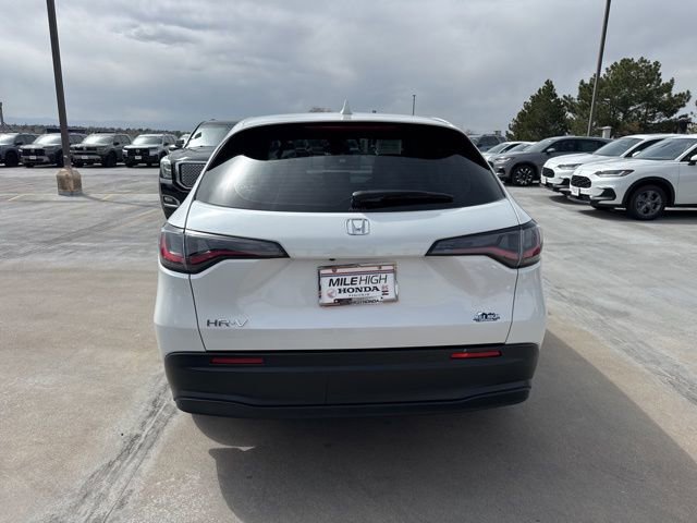 Used 2024 Honda HR-V LX image 9