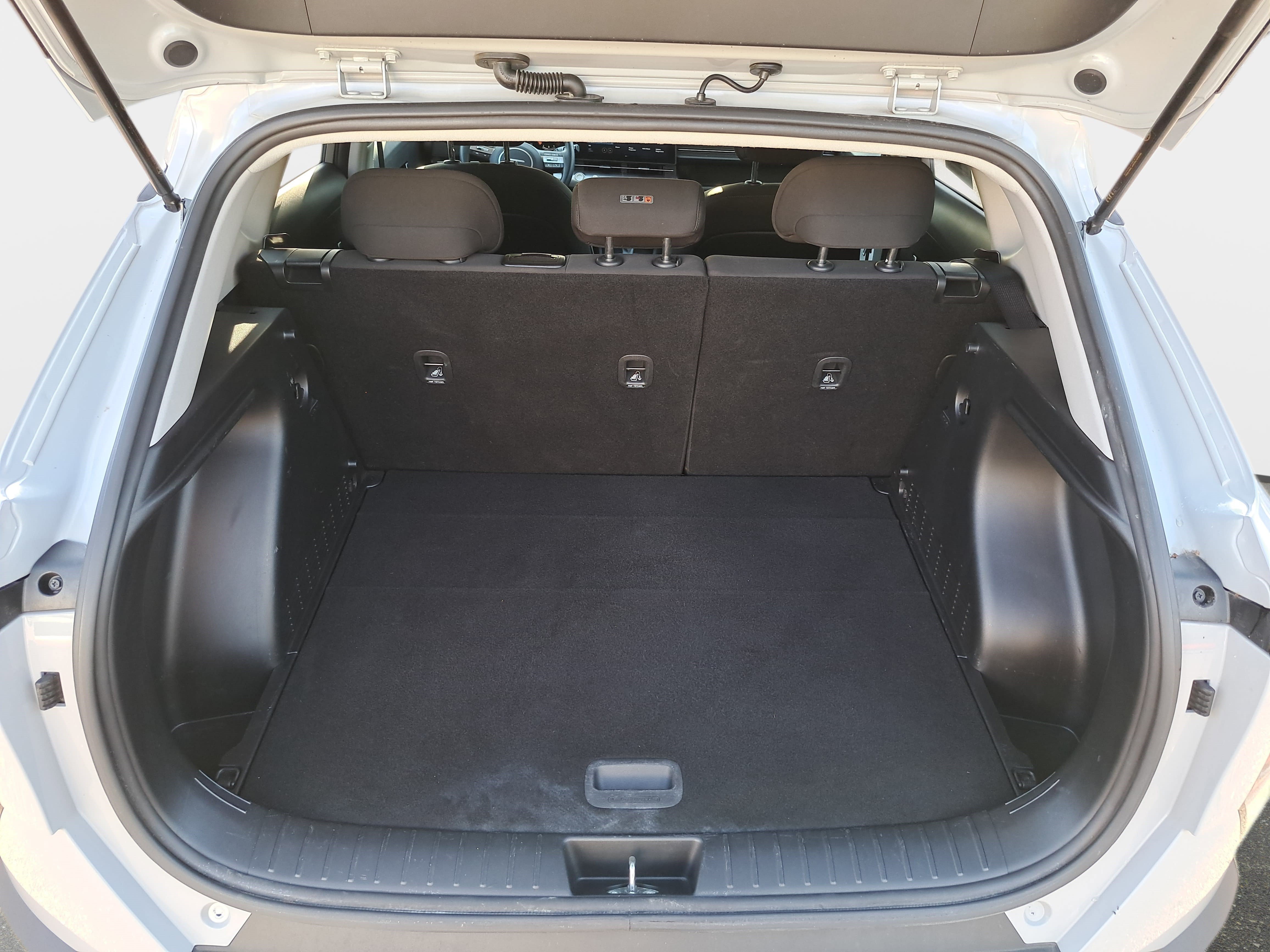 Used 2025 Hyundai Kona SEL FWD image 12