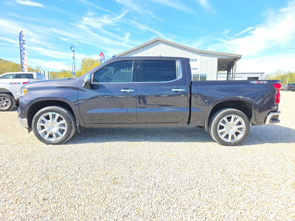 Used 2022 Chevrolet Silverado 1500 LTZ w/ Technology Package image 2