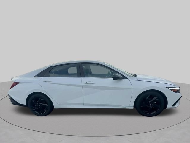 New 2026 Hyundai Elantra SEL Sport Premium FWD image 11