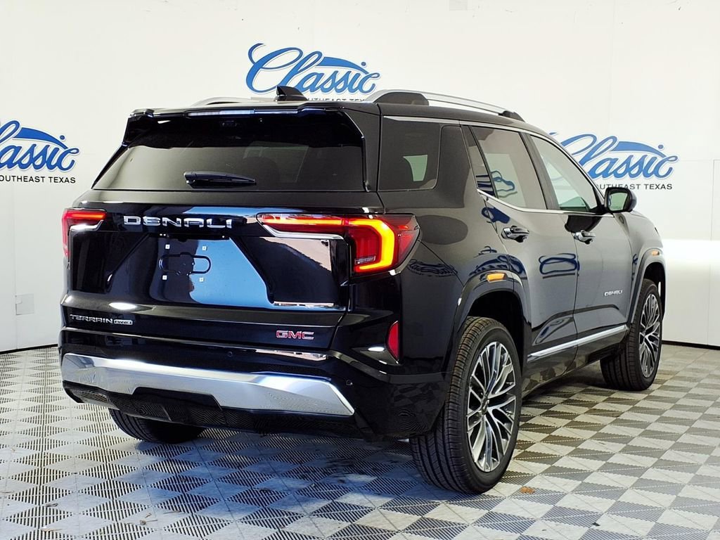 New 2026 GMC Terrain Denali w/ LPO, Black Badging Package AWD/4WD image 6