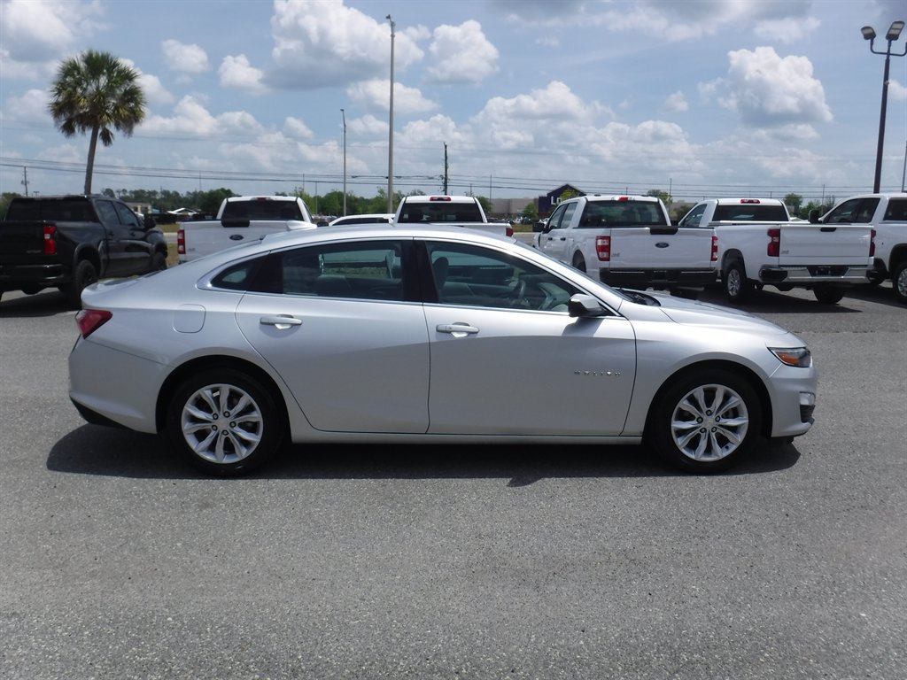 Used 2022 Chevrolet Malibu LT FWD image 3