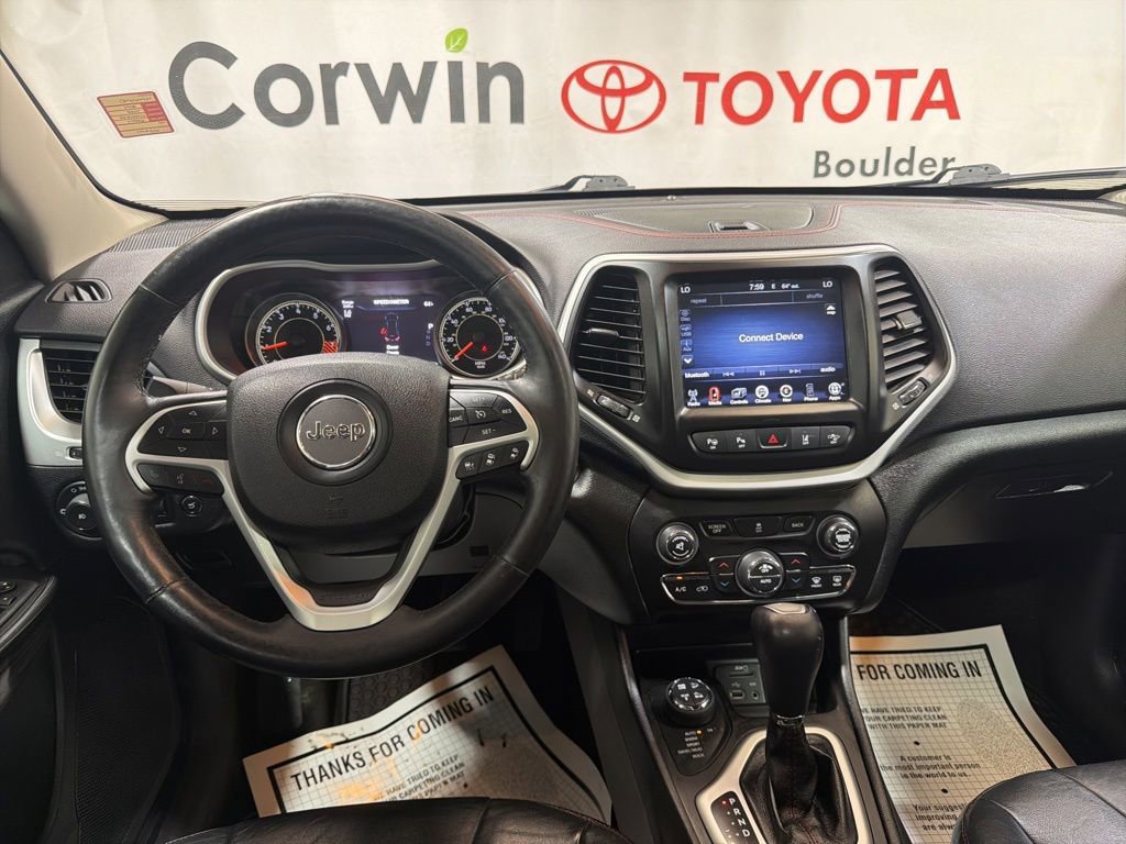 Used 2014 Jeep Cherokee Trailhawk w/ Technology Group AWD/4WD image 24