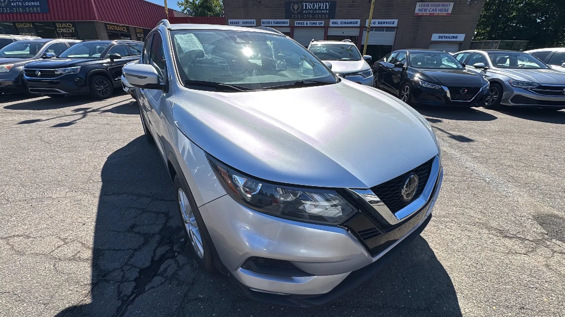 Used 2022 Nissan Rogue Sport SV AWD/4WD image 3