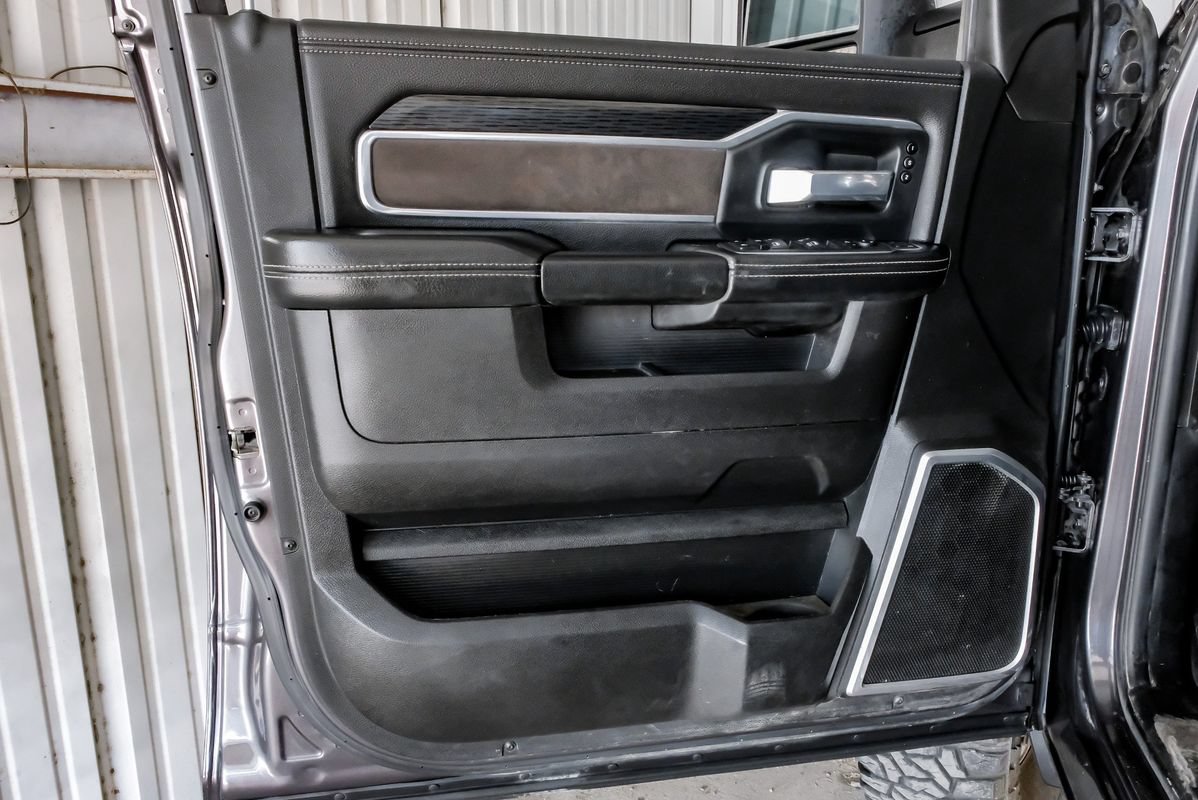 Used 2023 RAM 3500 Laramie AWD/4WD image 43
