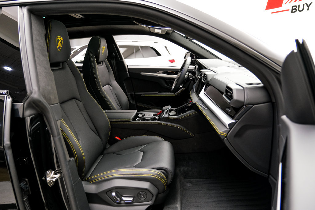 Used 2025 Lamborghini Urus SE AWD/4WD image 53