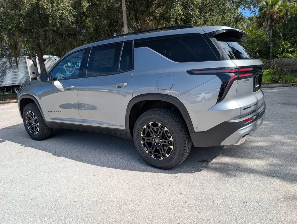 New 2027 Chevrolet Traverse Z71 w/ Enhanced Driving Package AWD/4WD image 6